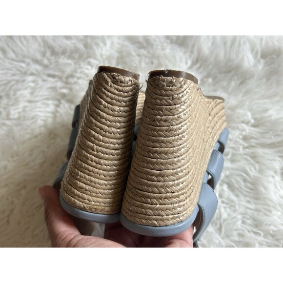 BCBG Women’s Size 7.5 Blue Wedge Sandals Preowned - Picture 8 of 8